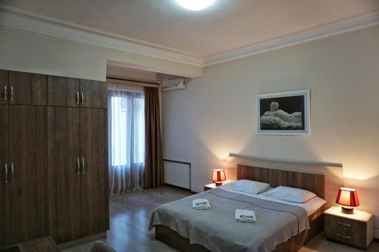 Hotel Mireosi Batumi Exteriör bild